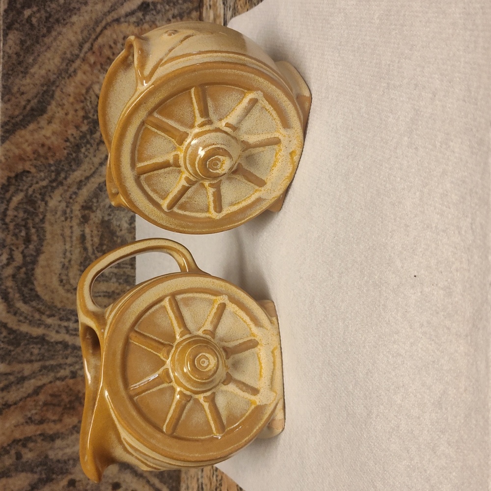 Vtg Frankoma Wagon Wheel Desert Gold Cream & Open Sugar Set